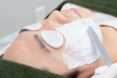 痛みに不安がある方でも冷却機能＋麻酔クリームで快適な施術を提供