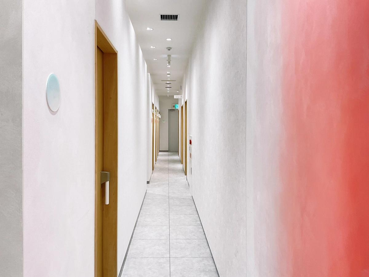 フレイアクリニックなんば院の廊下